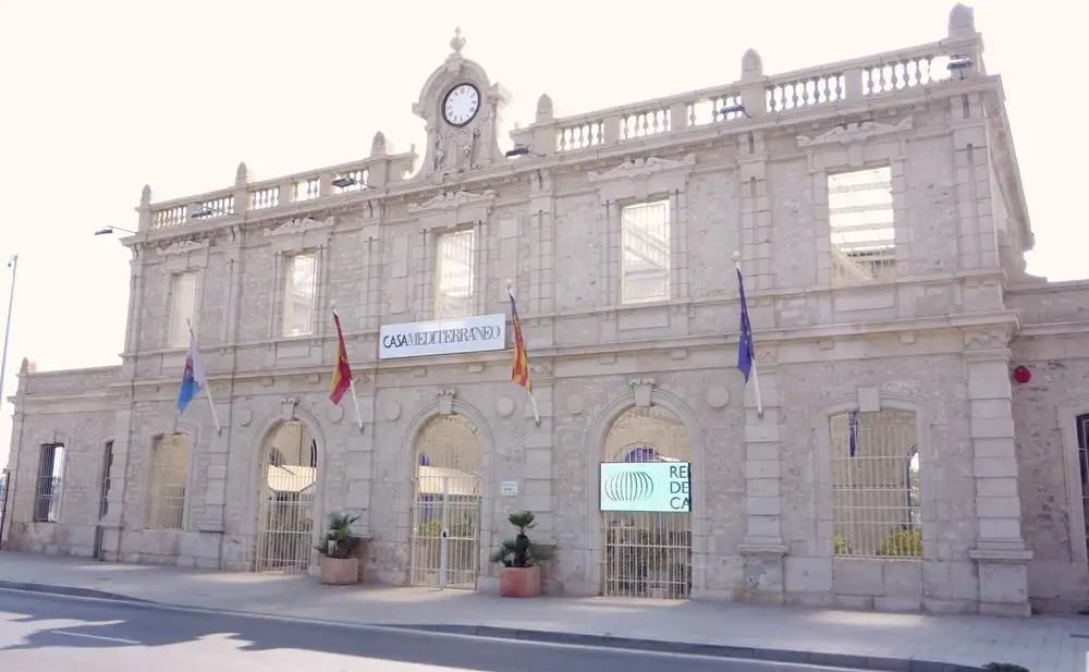 Antigua estación de Benalúa, hoy Casa Mediterráneo, en Alicante